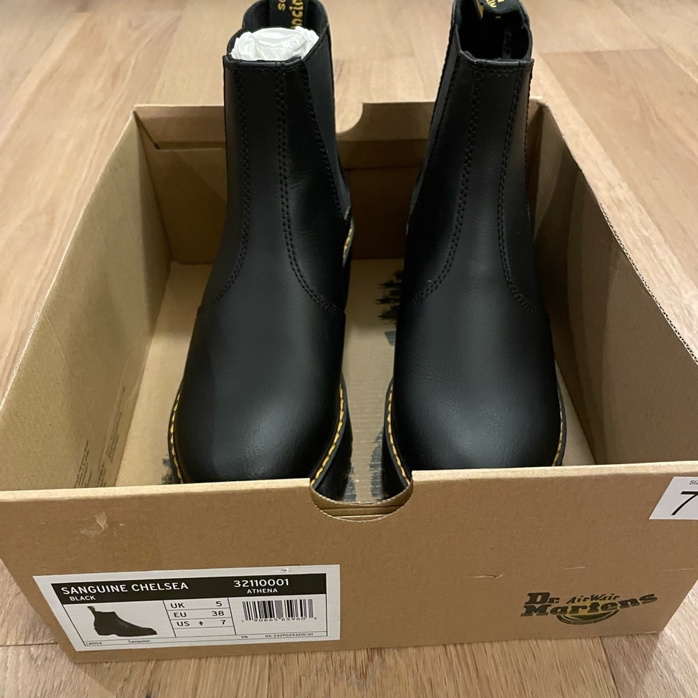 Dr. Martens Black Sanguine Chelsea Boots
